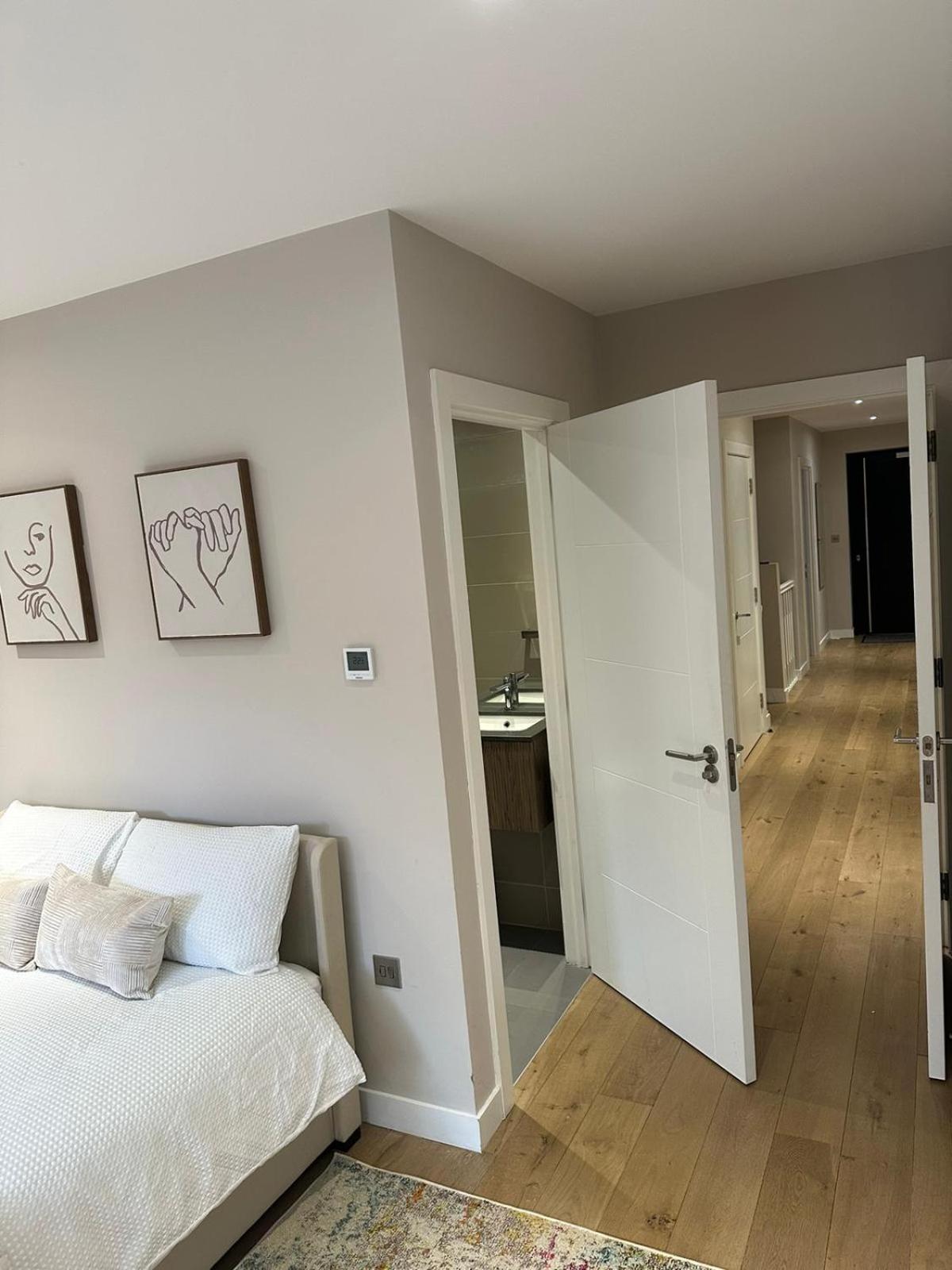 Richardson Deluxe Apartments - 3 Bed London Exterior photo