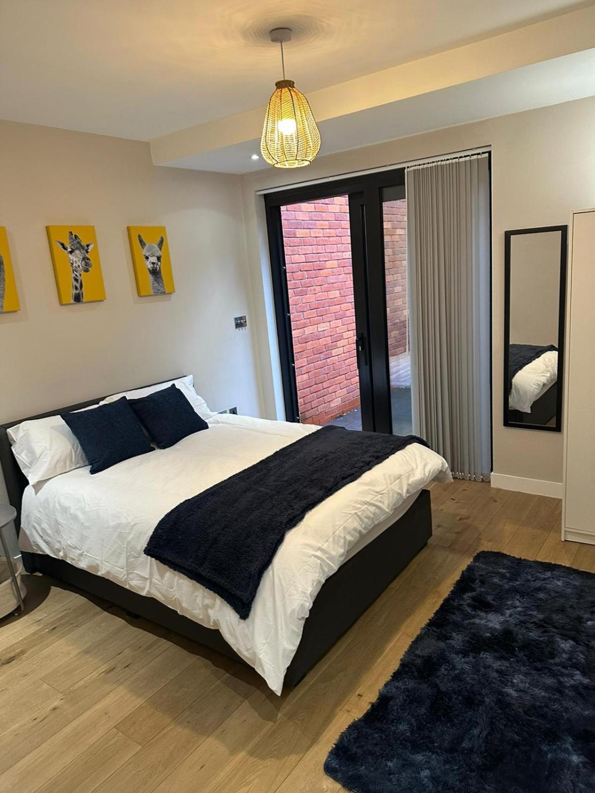 Richardson Deluxe Apartments - 3 Bed London Exterior photo